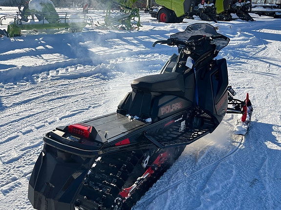 Polaris 850 Indy XCR 7 of 9