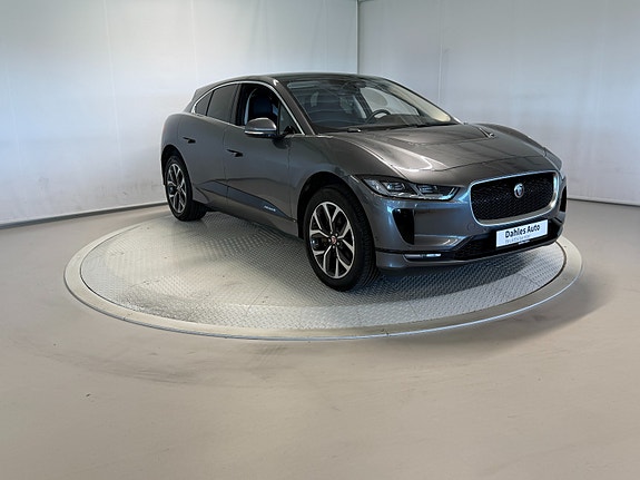 Jaguar I-PACE 2 of 5
