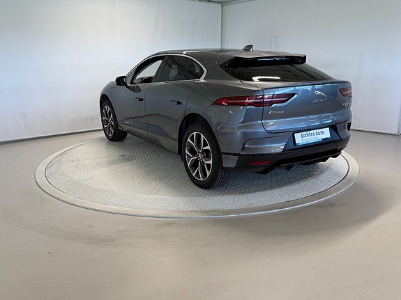 Jaguar I-PACE 4 of 5