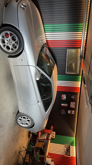 Alfa Romeo GTV 3 of 5