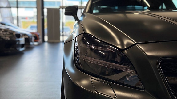 Mercedes-Benz CLS63 3 of 5