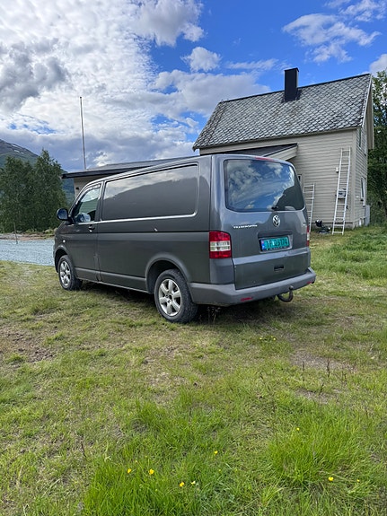 Volkswagen Transporter 3 of 5