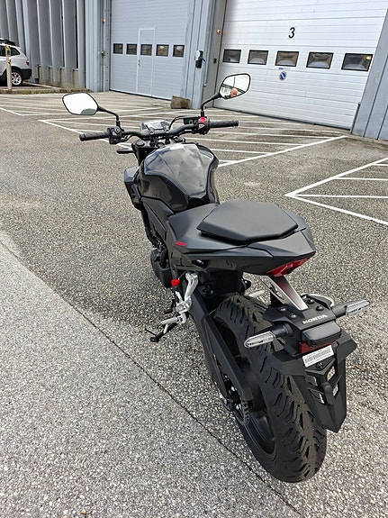 Honda CB500 Hornet 7 of 13