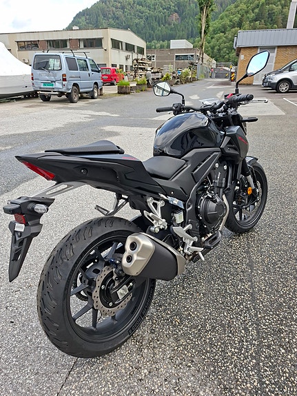 Honda CB500 Hornet 8 of 13