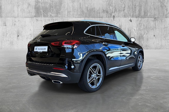 Mercedes-Benz GLA250 e 5 of 5