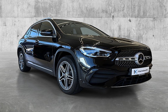 Mercedes-Benz GLA250 e 3 of 5
