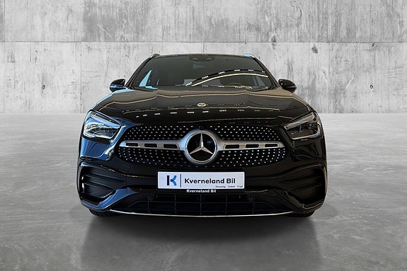 Mercedes-Benz GLA250 e 2 of 5
