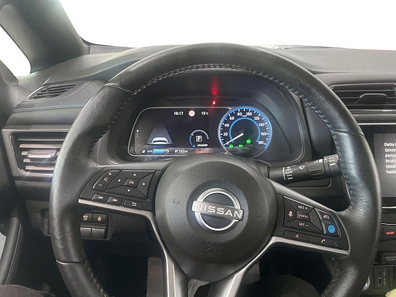 Nissan Leaf 11 of 16