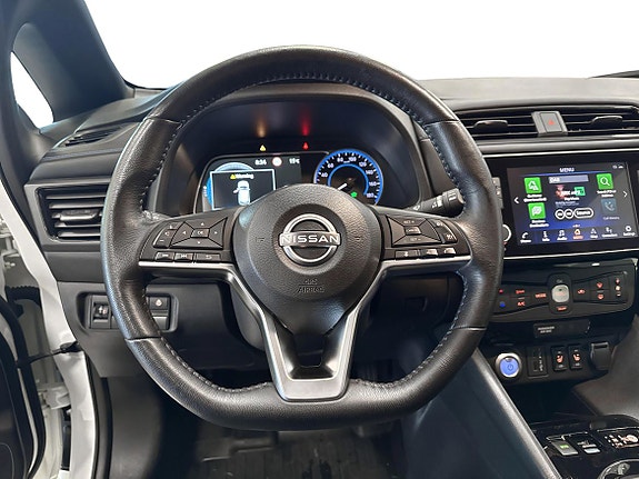 Nissan Leaf 9 of 30