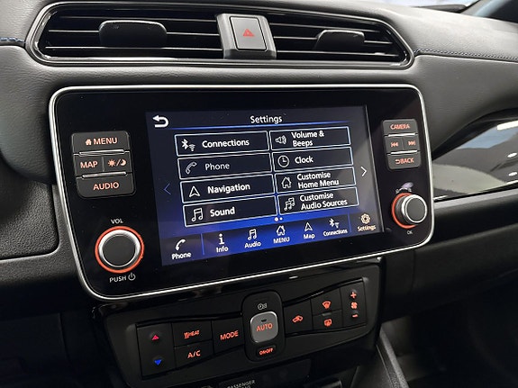 Nissan Leaf 29 of 30