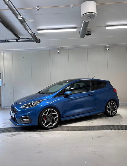 Ford Fiesta 7 of 15
