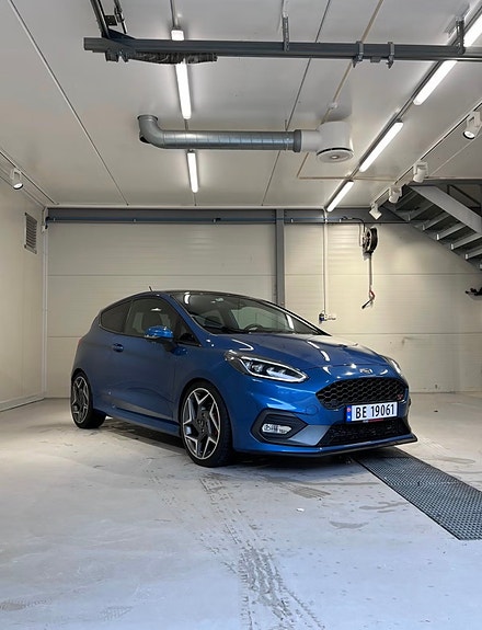 Ford Fiesta 8 of 15