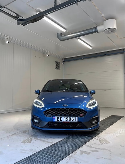 Ford Fiesta 9 of 15