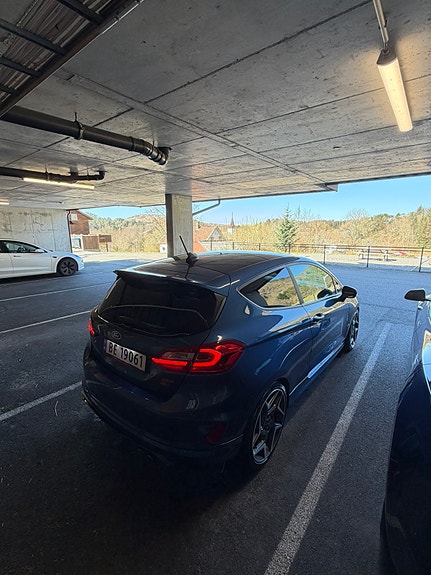 Ford Fiesta 3 of 15