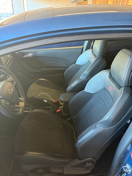 Ford Fiesta 6 of 15