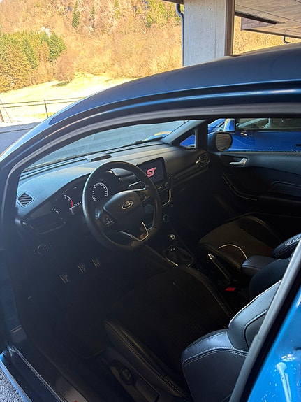 Ford Fiesta 5 of 15