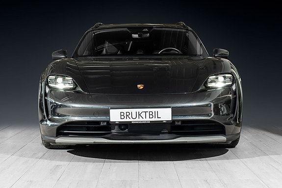 Porsche Taycan Cross Turismo 3 of 30