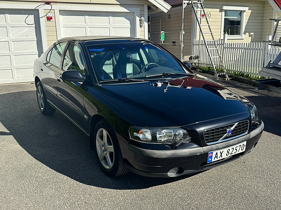 Volvo S60 3 of 5