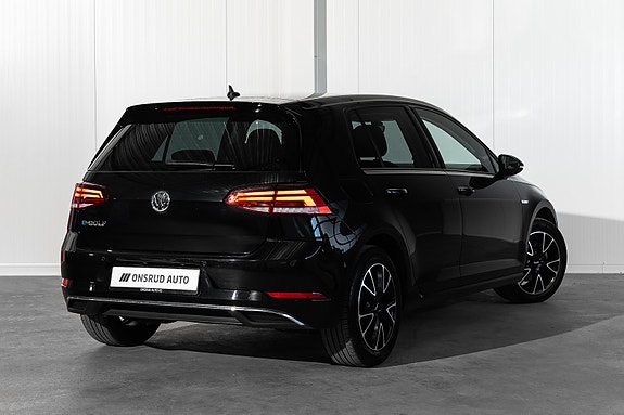Volkswagen Golf 4 of 5