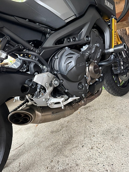 Yamaha MT-09 14 of 16