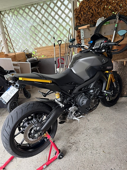 Yamaha MT-09 13 of 16