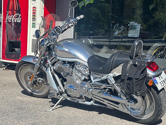 Harley-Davidson V-ROD 2 of 5