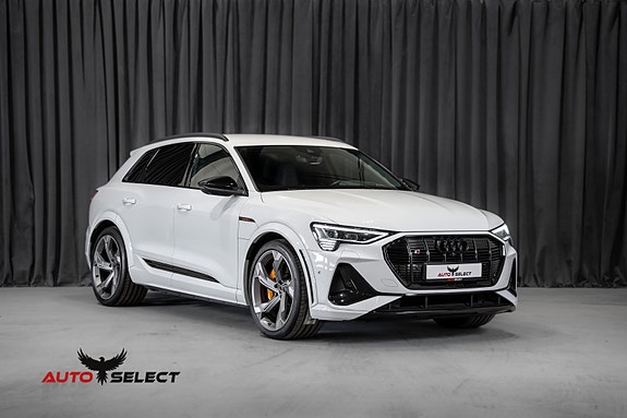 Audi e-tron S 2 of 5