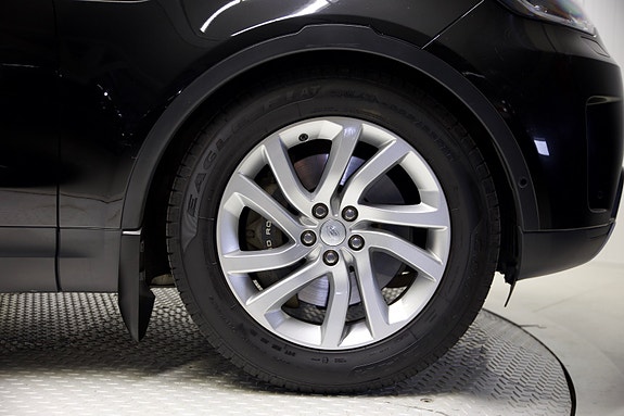 Land Rover Discovery 4 of 5