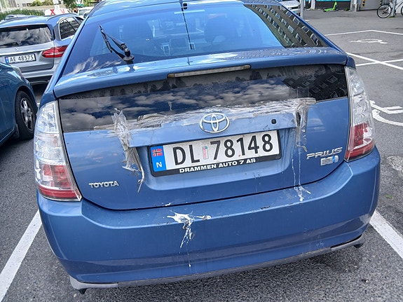 Toyota Prius 5 of 5