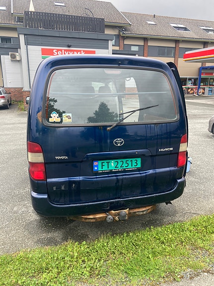 Toyota HiAce 5 of 5