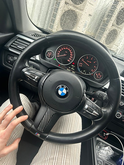BMW 316d 3 of 5