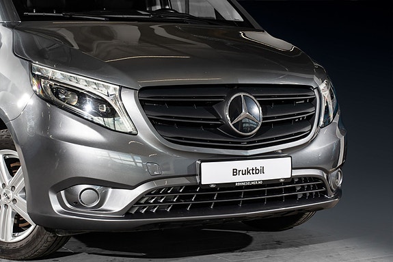 Mercedes-Benz Vito 119 2 of 5