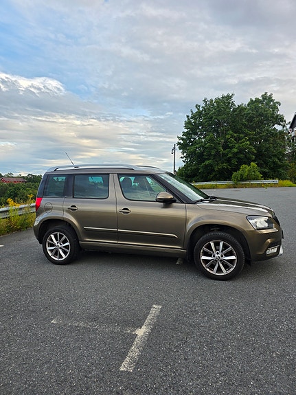 Skoda Yeti 2 of 8