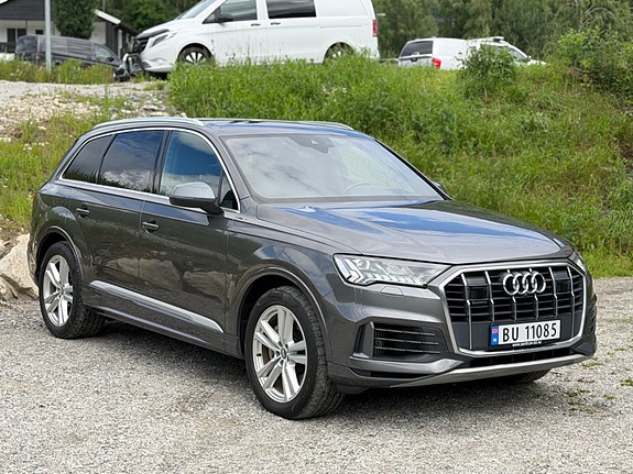 Audi Q7 3 of 5