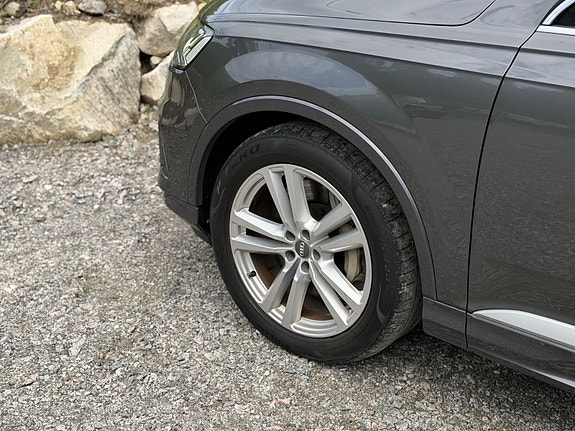Audi Q7 11 of 30