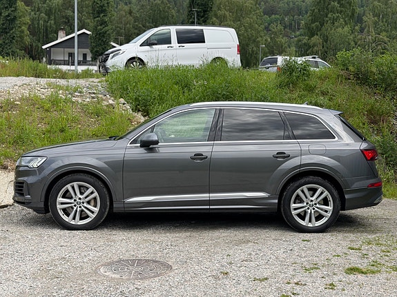 Audi Q7 9 of 30