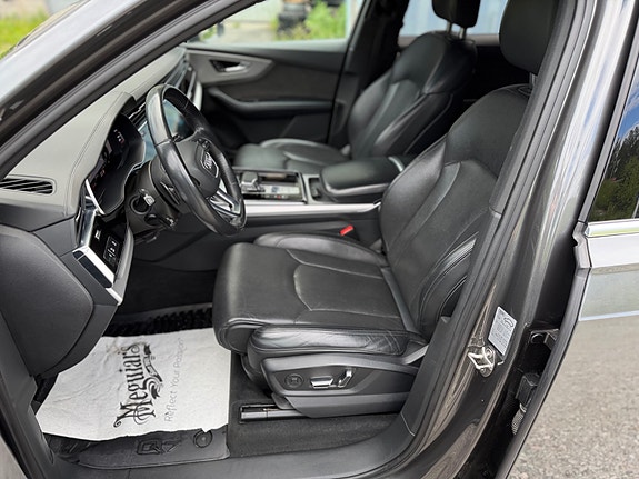 Audi Q7 21 of 30