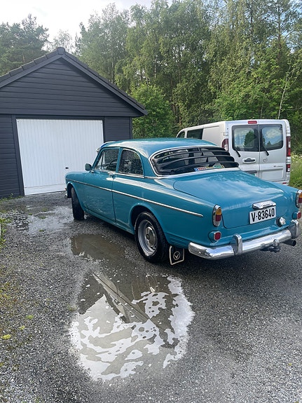 Volvo Amazon 3 of 5