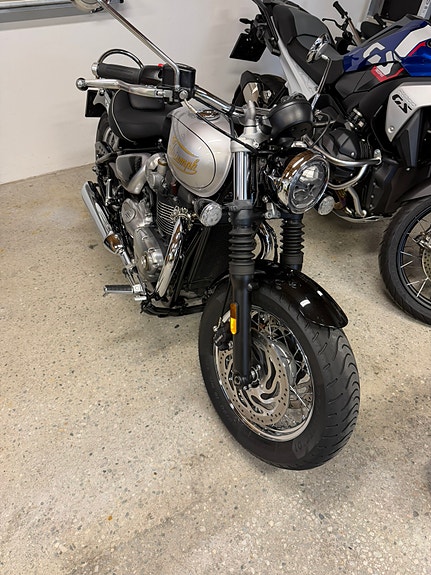 Triumph Bonneville Speedmaster 10 of 12