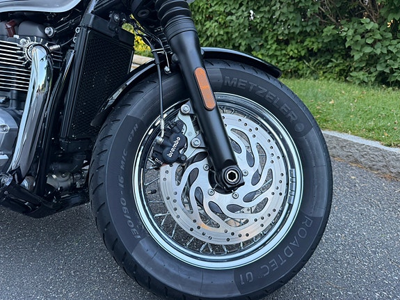Triumph Bonneville Speedmaster 6 of 12