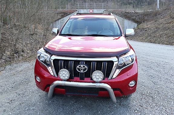 Toyota Land Cruiser 9 of 25