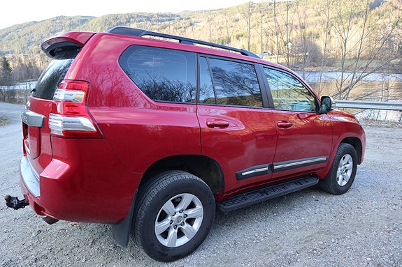 Toyota Land Cruiser 3 of 25