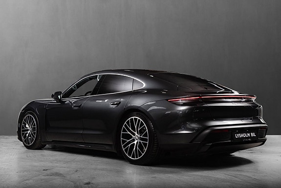 Porsche Taycan 5 of 5