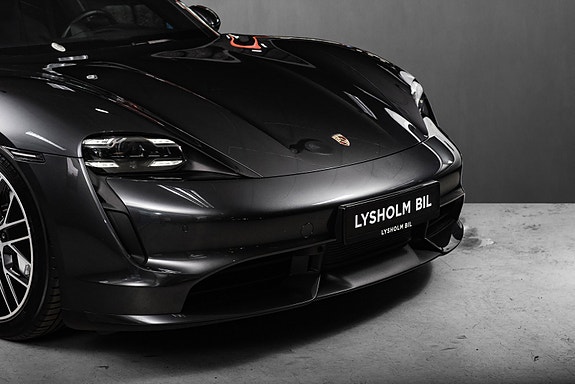 Porsche Taycan 2 of 5