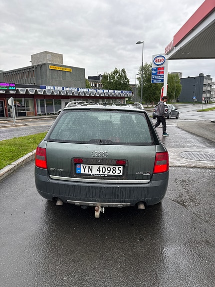 Audi A6 allroad 2 of 5