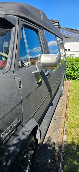 Chevrolet Van 4 of 5