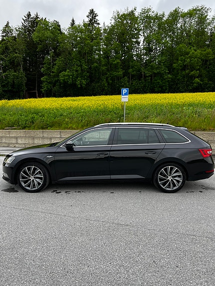 Skoda Superb 7 of 20