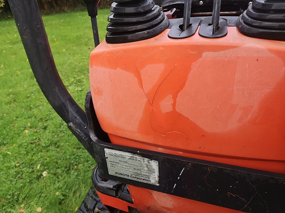 Kubota U10-3 12 of 13
