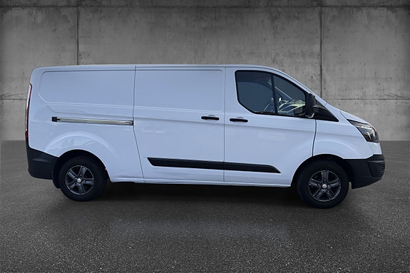 Ford Transit 2 of 5