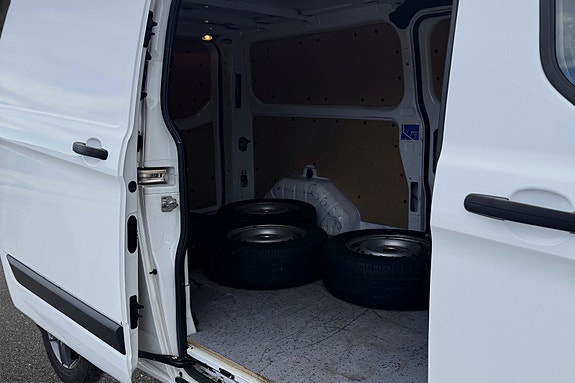 Ford Transit 3 of 5